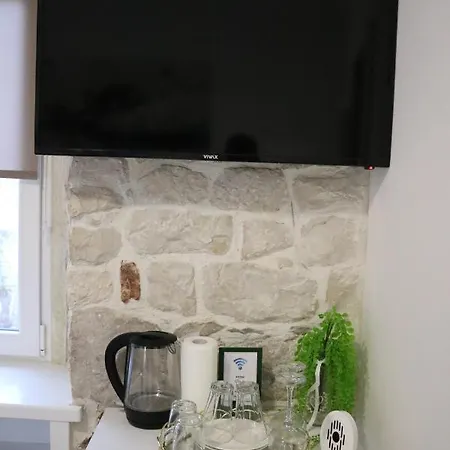 Apartment Kadena - 18th Century Stone House