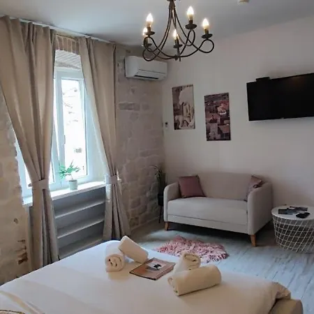 Apartment Kadena - 18th Century Stone House *