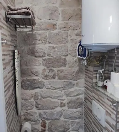 Kadena - 18th Century Stone House * トロギール