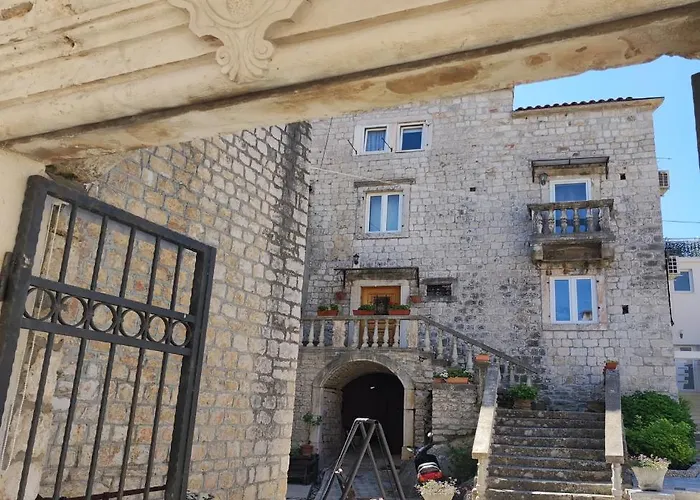 Kadena - 18th Century Stone House Appartement
