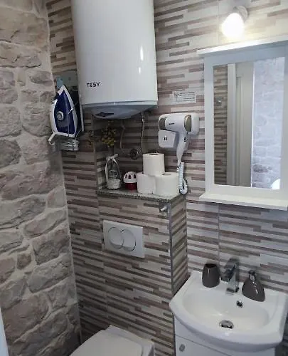 아파트 Kadena - 18th Century Stone House *