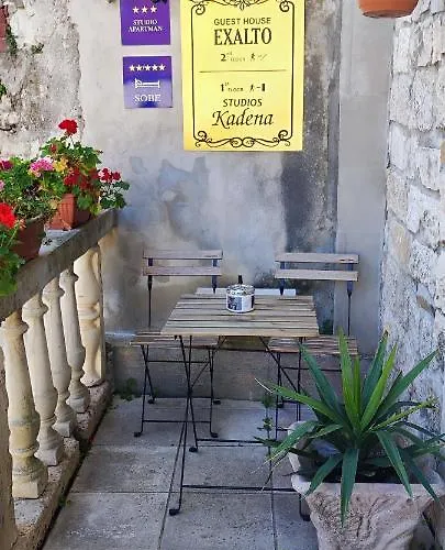 Kadena - 18th Century Stone House 아파트 *