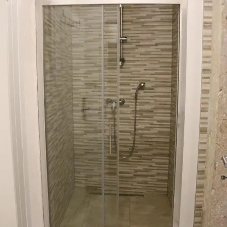 Kadena - 18th Century Stone House 特罗吉尔