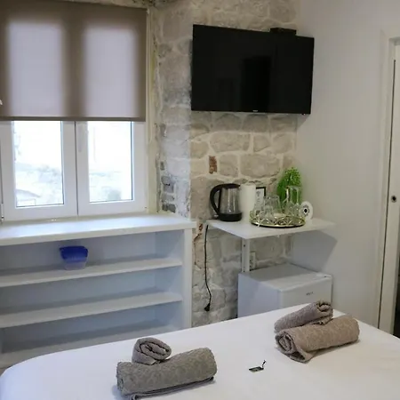 Apartament Kadena - 18th Century Stone House Trogir