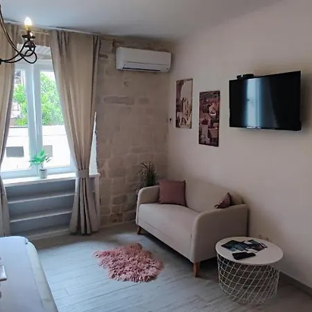 Kadena - 18th Century Stone House *