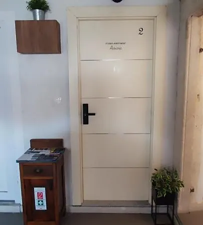 Kadena - 18th Century Stone House * Τρογκίρ