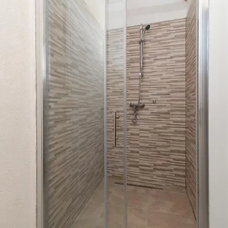 Апартаменты Kadena - 18th Century Stone House